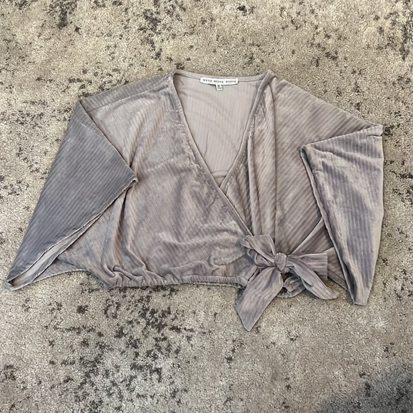 Velvet Cropped Crossover Top - Picture 3 of 7